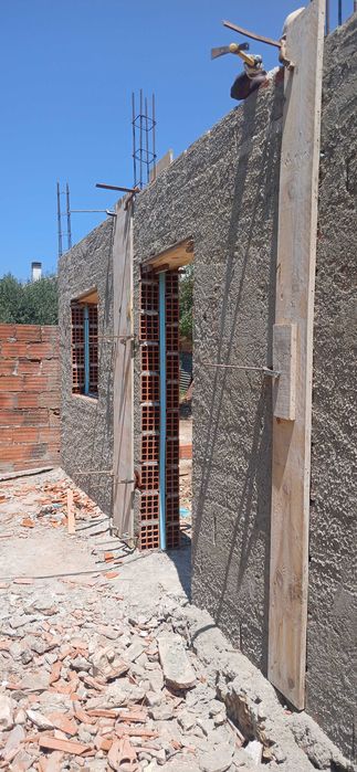 Remodelações, Pinturas, Telhados, Pavimentos, Canalizações