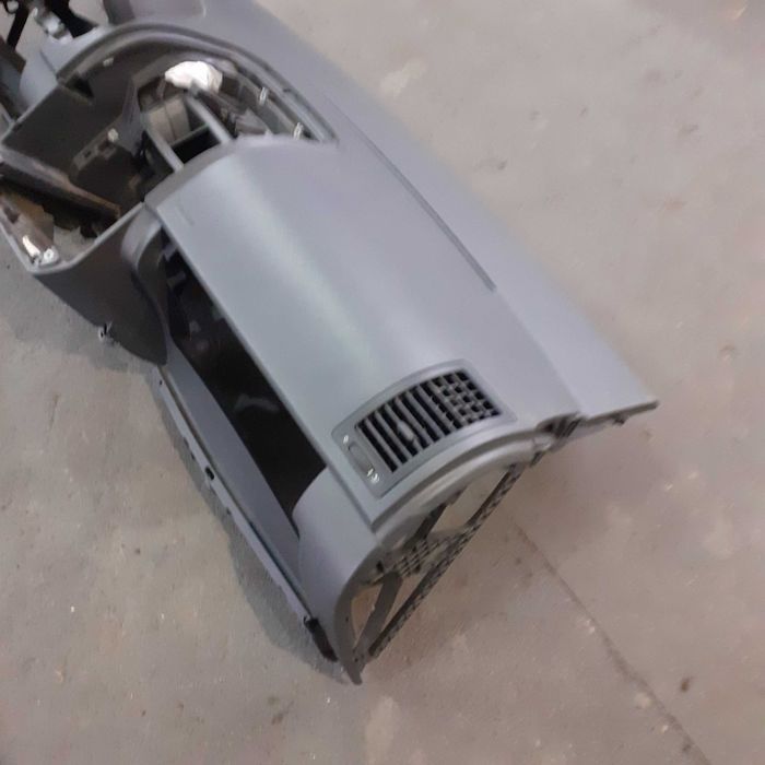 Deska rozdzielcza Volkswagen Polo 9N Nr.107