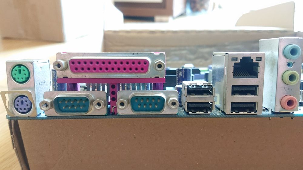 Płyta główna Gigabyte GA-K8VT890 + procesor AMD Sempron SDA2800AIO3BX