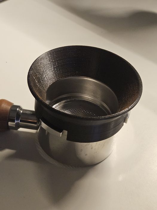 DeLonghi dedica pierścień dozujacy kawę pla