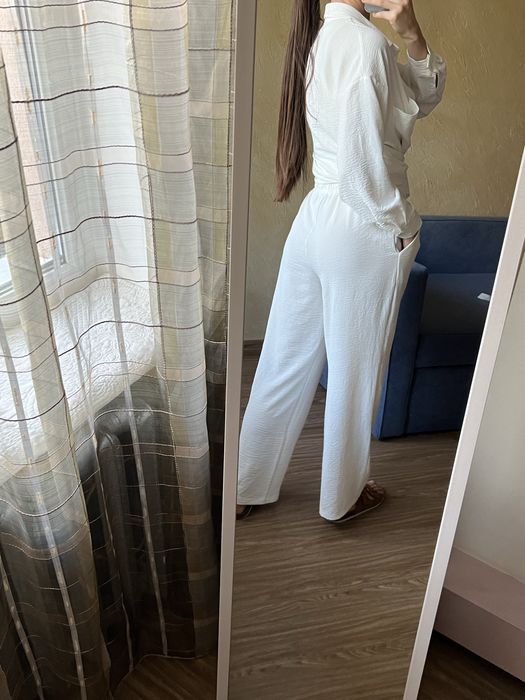 Білий літній костюм жатка штани сорочка пояс костюм двійка легкий