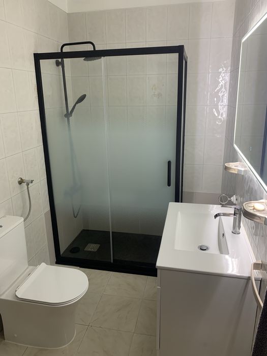 Serviços de alvenaria, ladrilho, pladur, pinturas entre outros