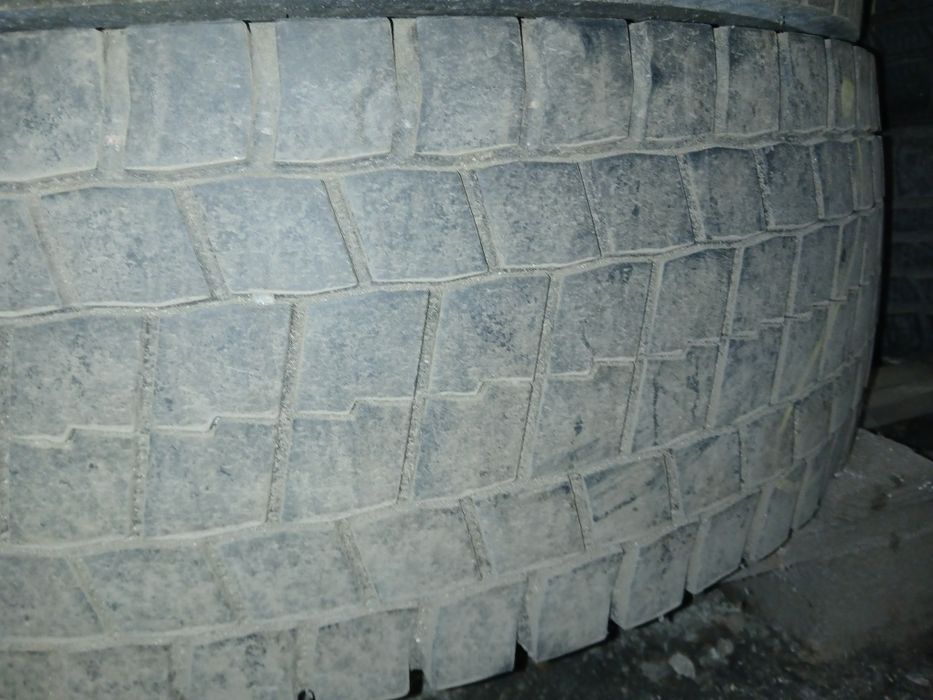 265/70/19,5 1-3szt. Napęd Bridgestone  M729 13rok 6mm