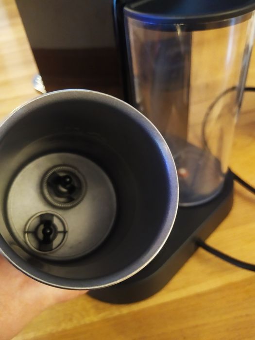 Ekspres do kawy na kapsułki DeLonghi EN265.BAE