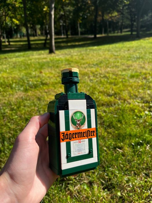 Набір LEGO у вигляді пляшки Jägermeister лего Егермейстер