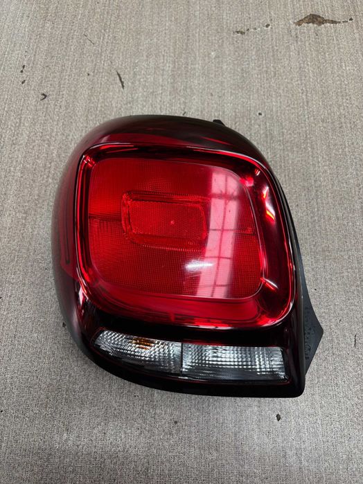 lampa tylna lewa citroen c1 2016rok