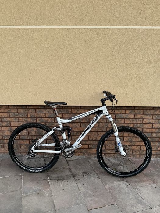 トレック　TREK　フューエルEＸ9 マウンテンバイク ホワイト 26インチ トレック TREK フューエルEX9 マウンテンバイク ホワイト 26