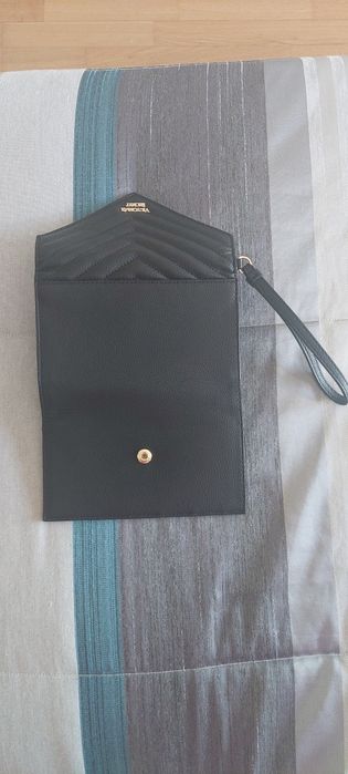 Carteira Clutch Preta Victoria Secret