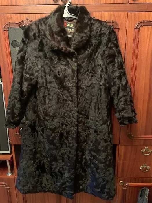 Продам шубу натуральну жіночу