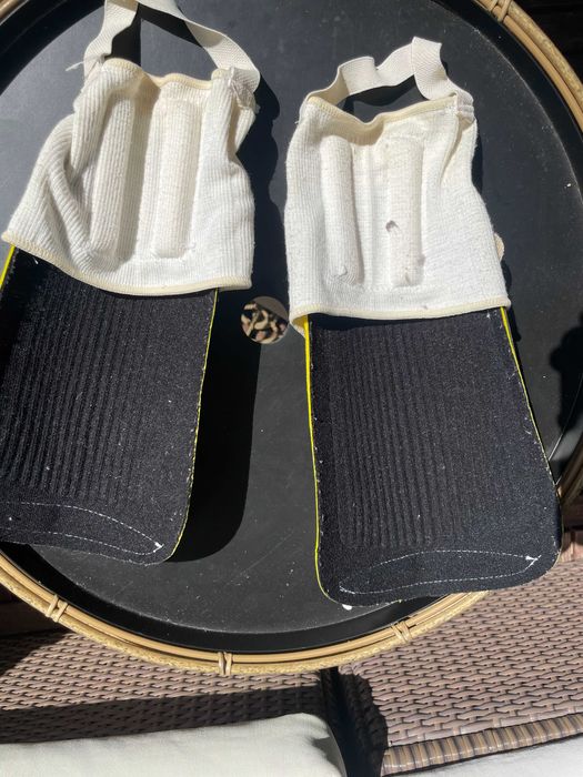 Caneleiras ADIDAS Futebol profissional - ampla protecção