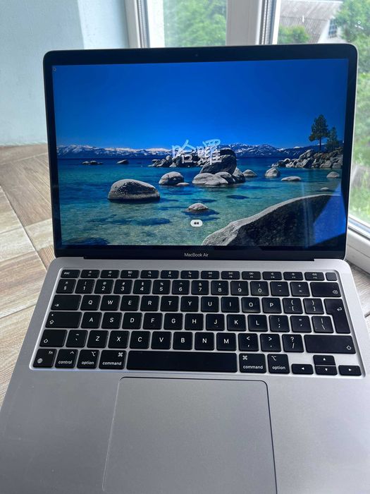 Продаю Apple MacBook Air 13, 2020, Space Gray (256GB) M1