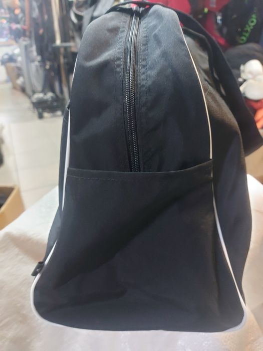 Сумка для боулінгу Adidas.