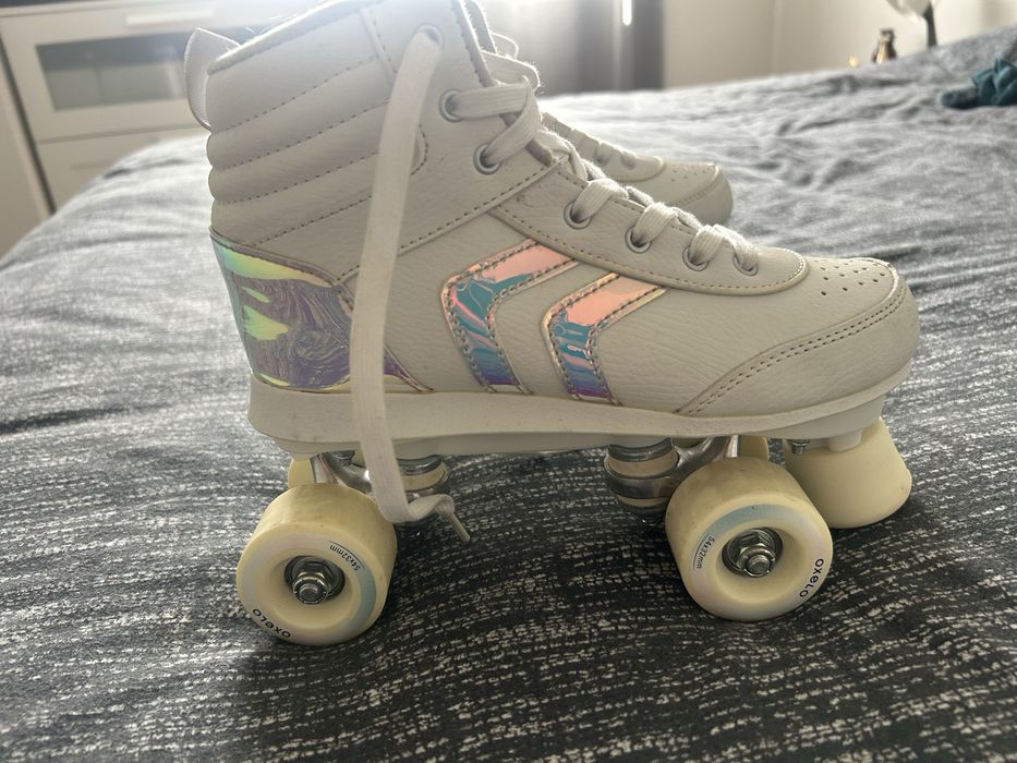 Patins 4 rodas.
