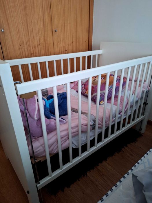 Berço branco em bom estado