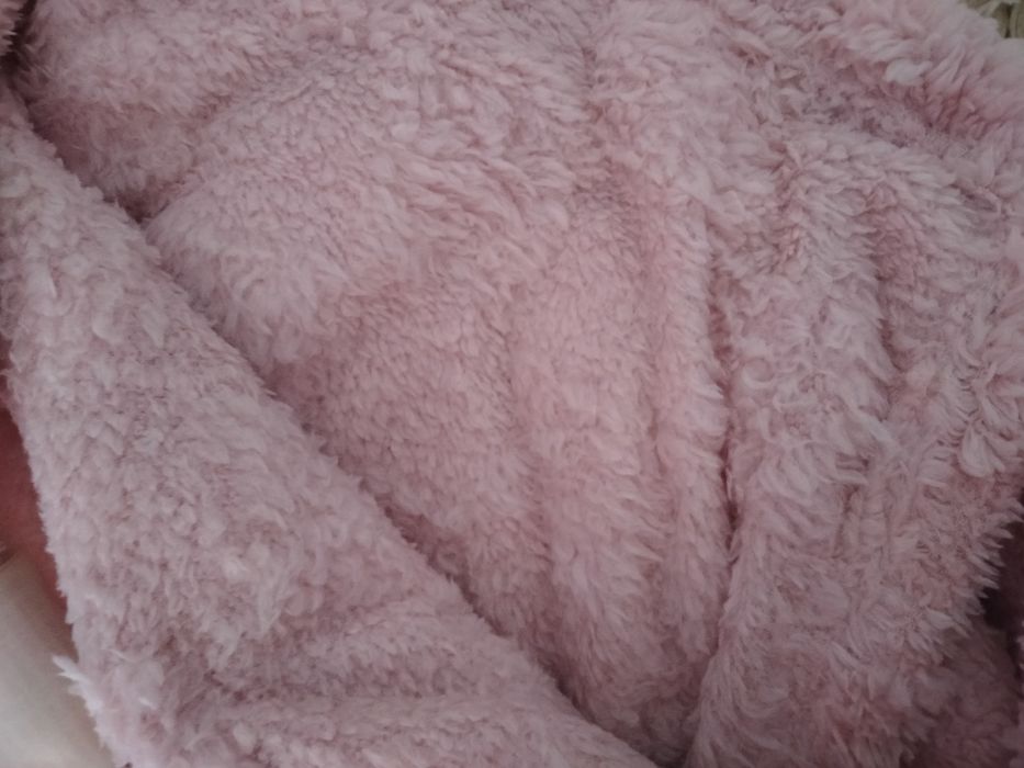 Плед 180x200 см розовый покрывало плюшевое двухспальное в сумке