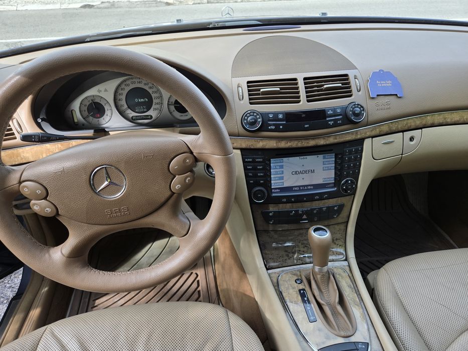 Mercedes-Benz E220 CDI Avantgarde Aut. Nacional com 189mil km.