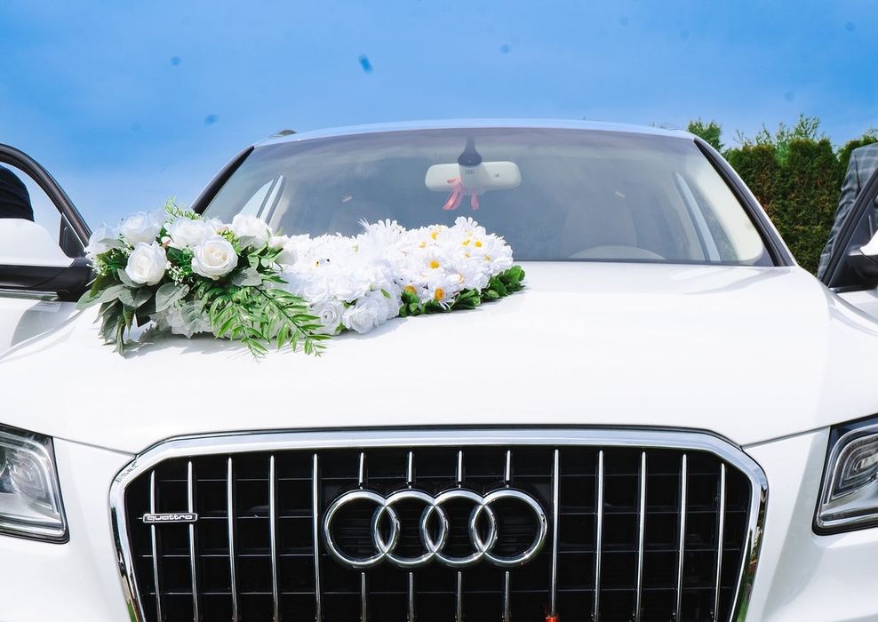 Wianek ślubny na samochód