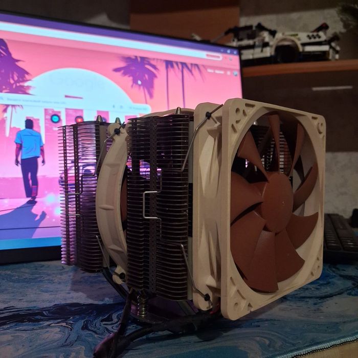 Башня, кулер Noctua NH-D14