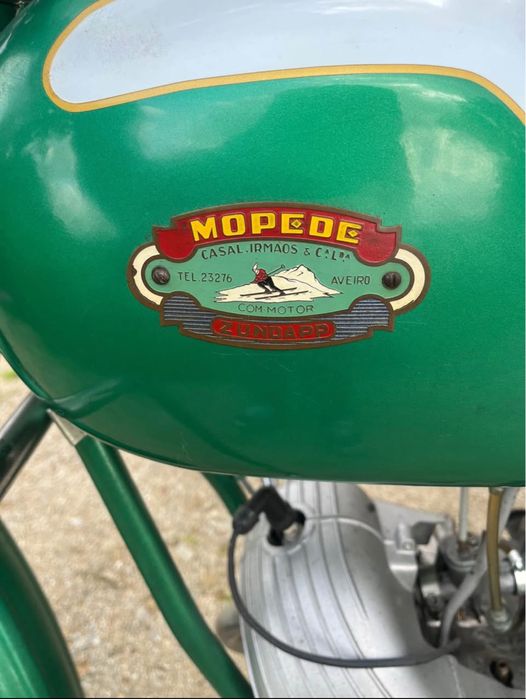 Motorizada restaurada Mopede