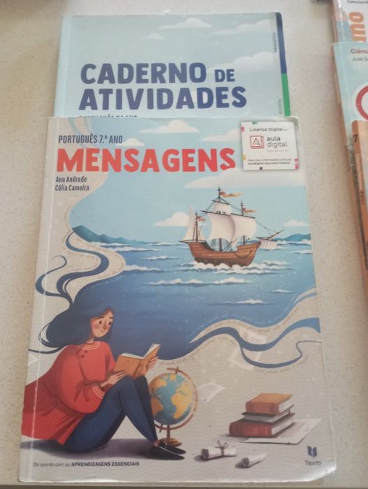 Manuais escolares do 7°ano.