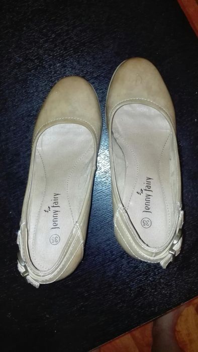 Buty na koturnie rozmiar 35