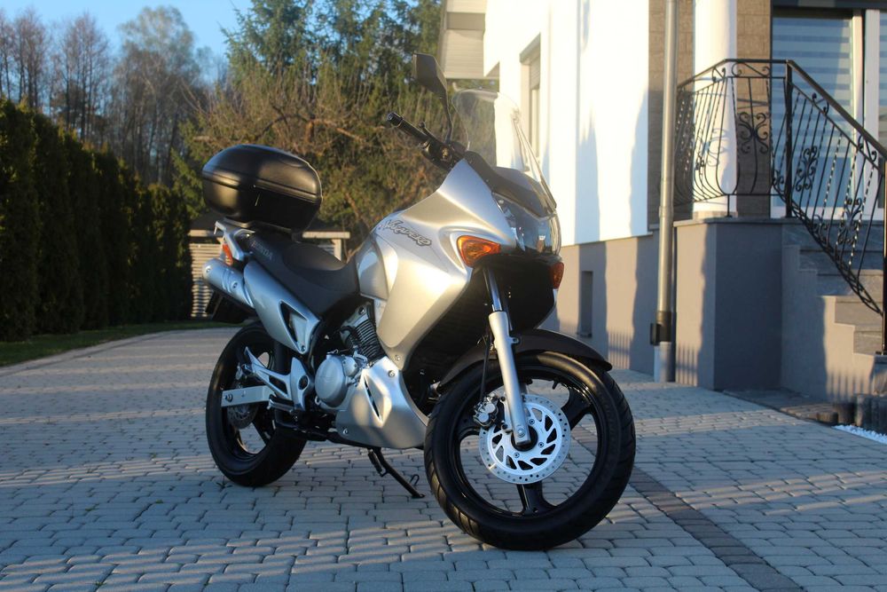 HONDA Varadero 125  ŚLICZNA