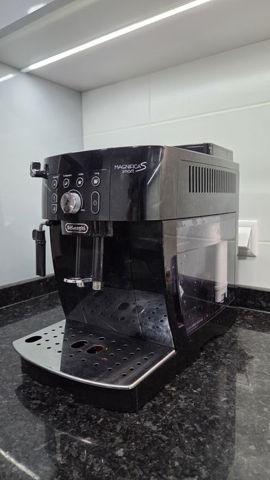 Máquina Delonghi DL ECAM230.13.B