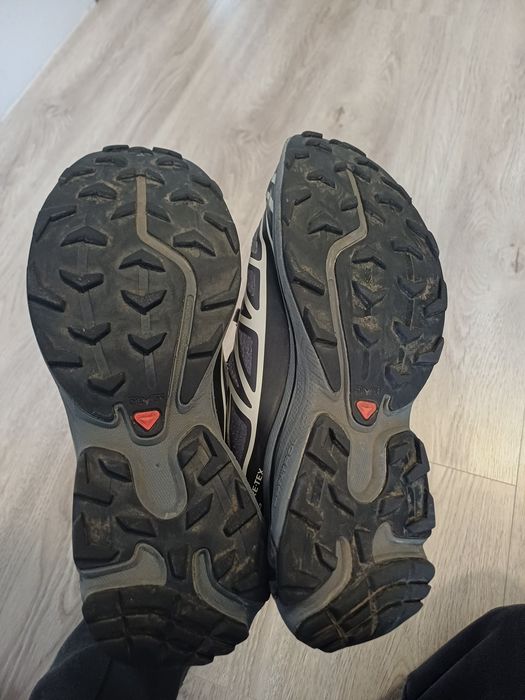 Продам зимні кросівки Salomon