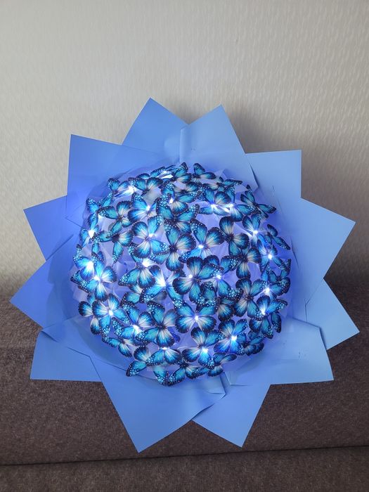 Букети з метеликів . Чудовий подарунок коханій, дівчині, матусі, дочці