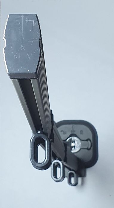 Zestaw 2 prowadnic na zasłonę prysznicową z mocowaniem na przyssawce 1