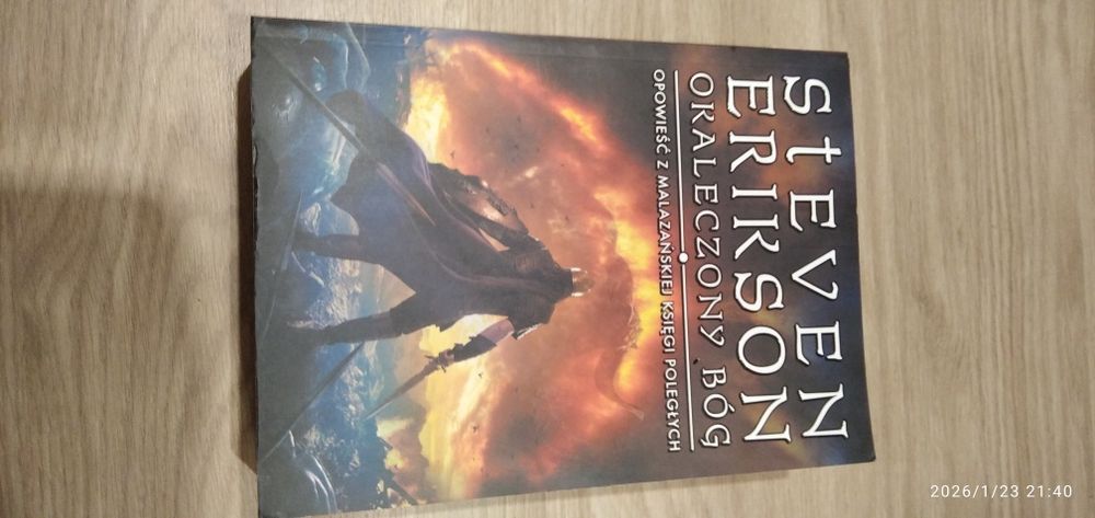 Okaleczony Bóg Steven Erikson