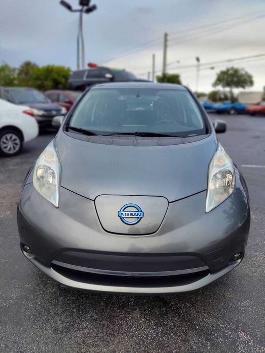 Nissan LEAF SL      2015
