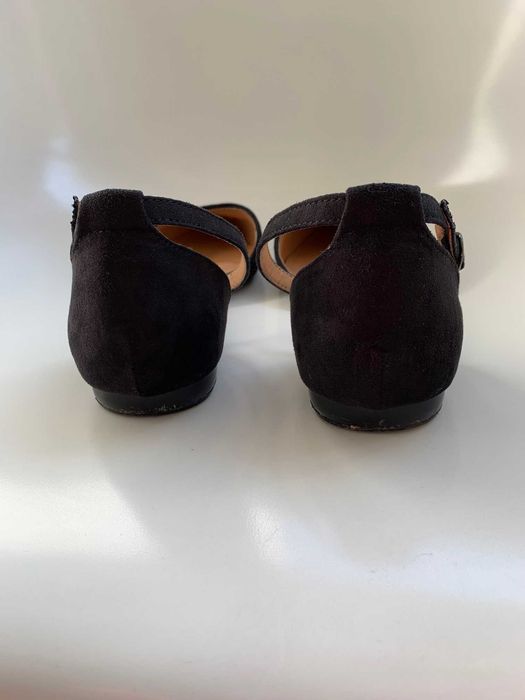 Sabrinas pretas com correia no tornozelo. Como NOVAS (Usadas 1 vez)