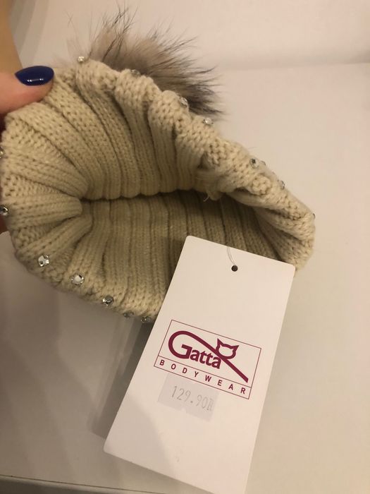 Nowa zimowa czapka Gatta duży pompon jenot naturalne futro beż