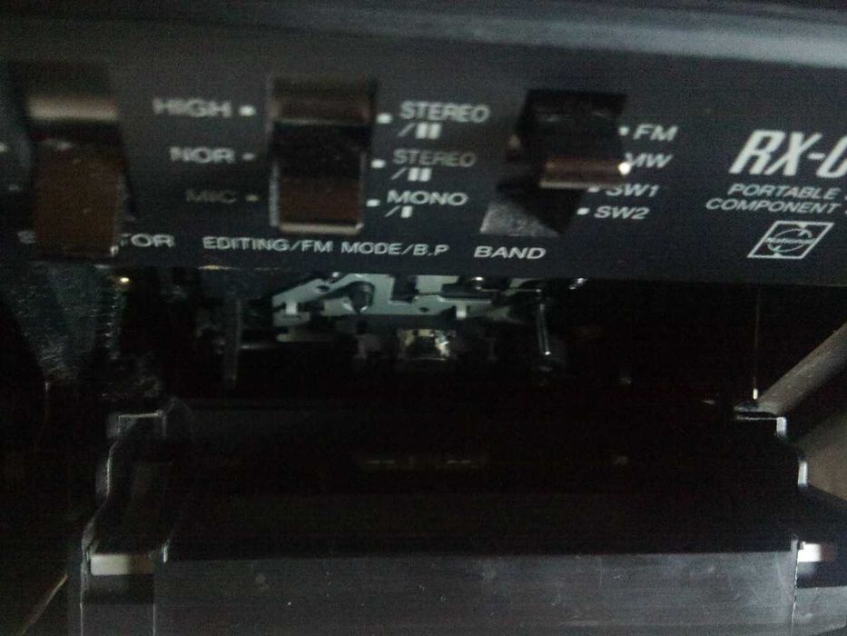 Radiomagnetofon Panasonic RX-CT810 z fabrycznym zakresem FM CCIR