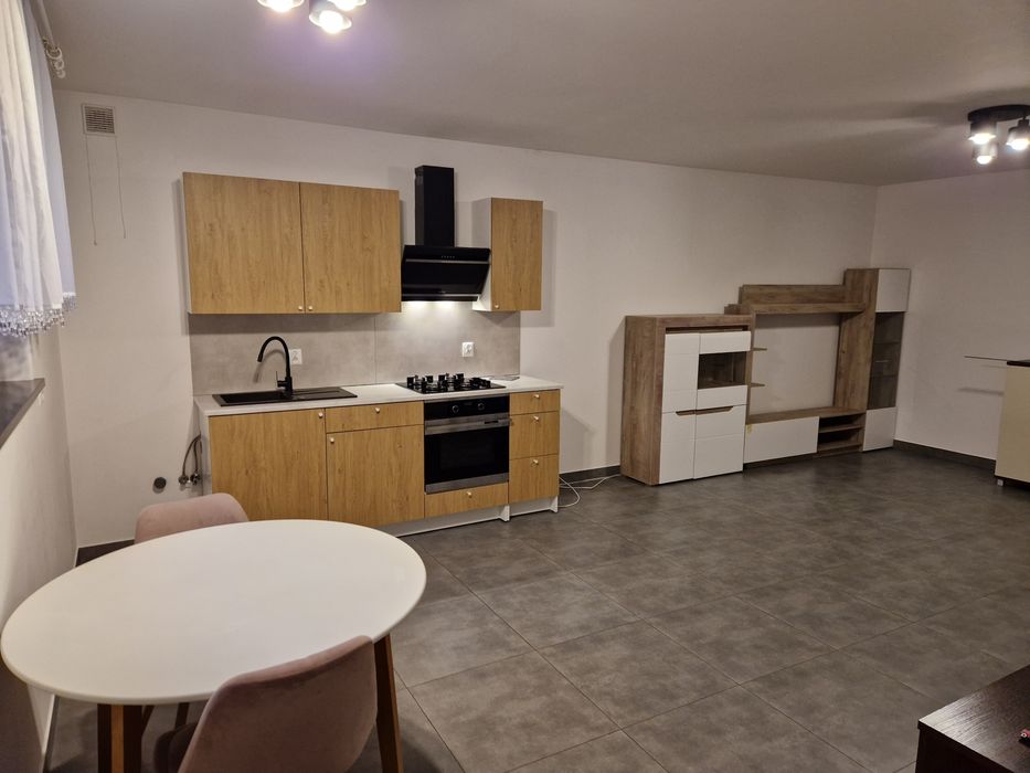 Wynajme kawalerke czesciowo umeblowana