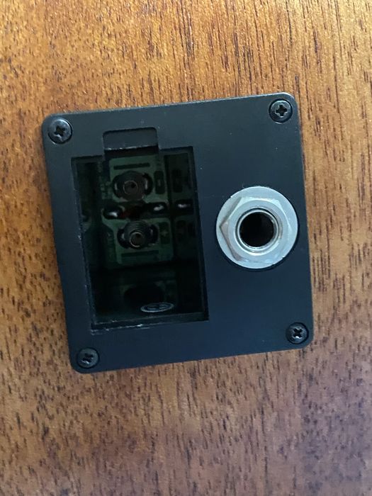 Продам гітару Cort