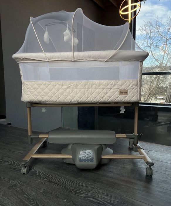 Дитяче ліжечко 3 в 1 Carrello Bloom для новонароджених.