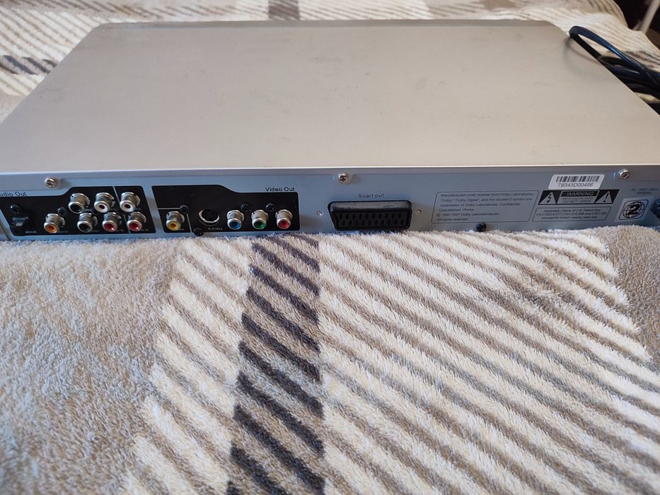 Продам dvd плеер Mustek use