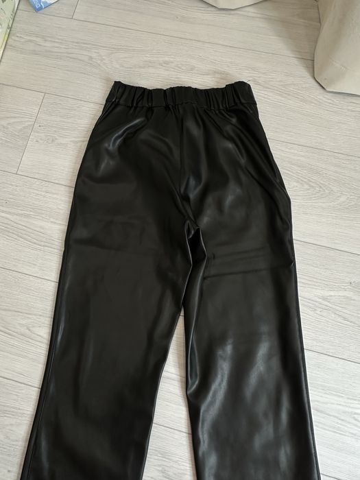 Трендові шкіряні штани
