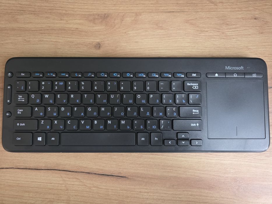 Клавіатура Microsoft All-in-One Media