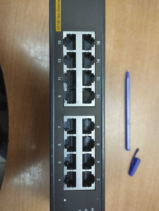 D-Link DES-1016D комутатор/світч