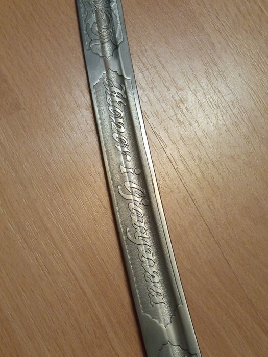 Szabla ze zdobieniami