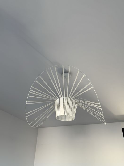 Lampa kapelusz biała designerska