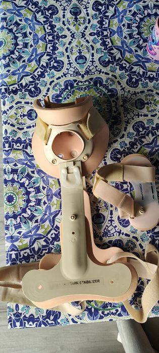 Orteza czaszkowo-szyjna ze stabilizacją odcinka piersiowego