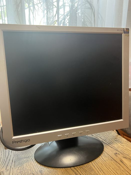 Монітор для компа б/у за символічну ціну