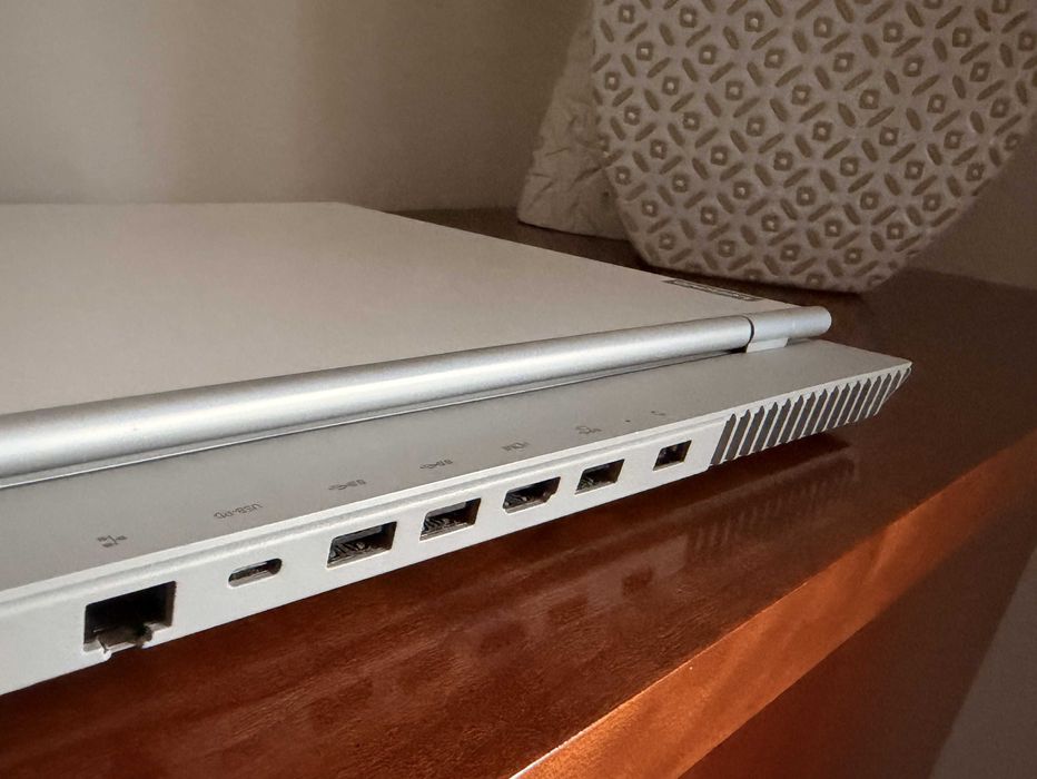 Legion 5 Gaming White|LCD 165Hz|Ryzen 7-5800H|32G Ram|Ssd 1Tb|RTX3060