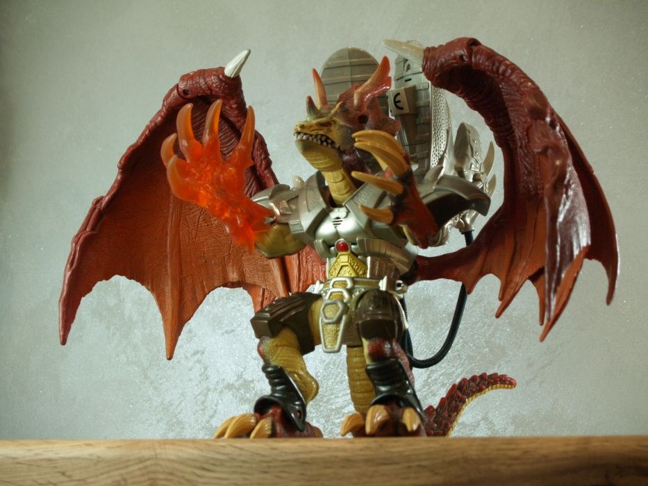 Figurka Smok Hasbro Wizards Shogakukan