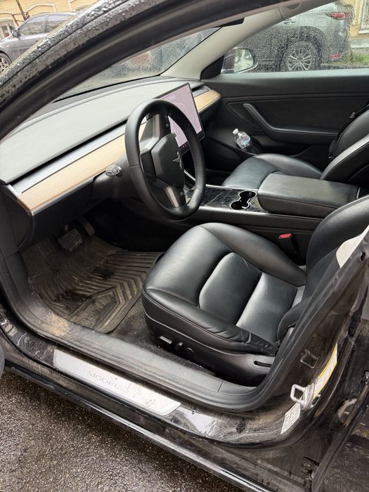 Tesla model 3 long range