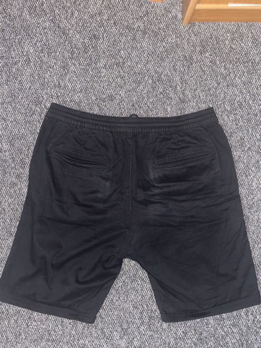 Czarne spodenki H&M